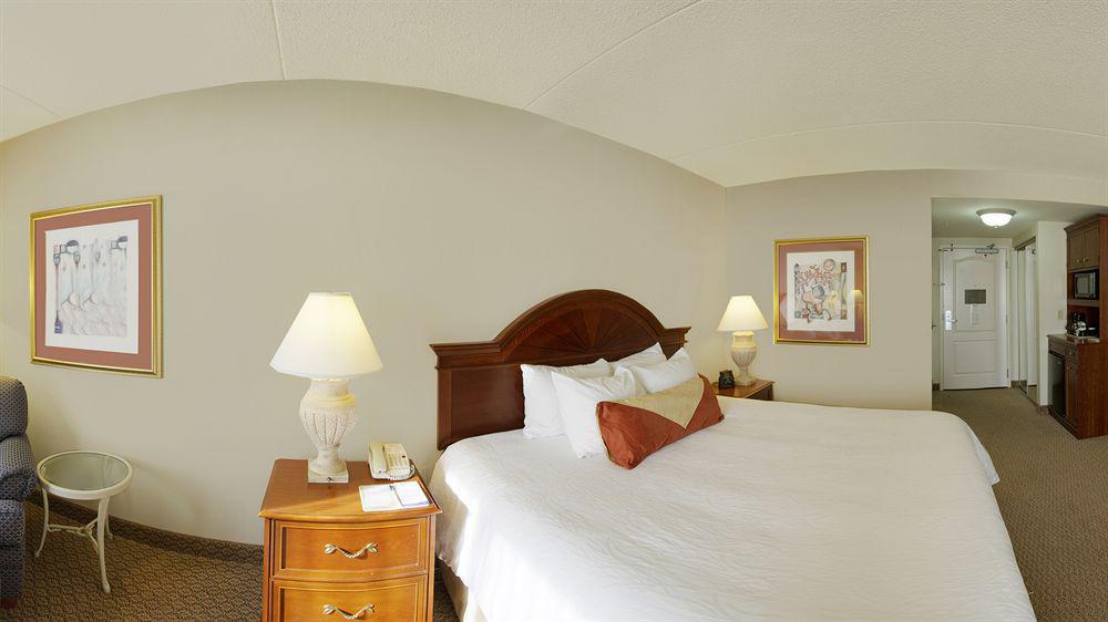 Hilton Garden Inn Auburn Riverwatch Ngoại thất bức ảnh